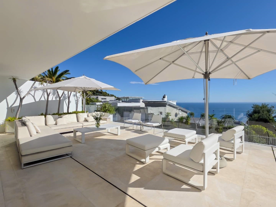 5 Bedroom Property for Sale in Fresnaye Western Cape